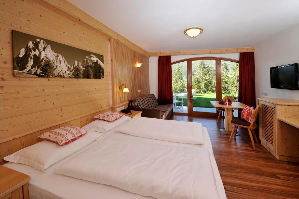 Hotel Digon St. Ulrich in Gröden Zimmer foto