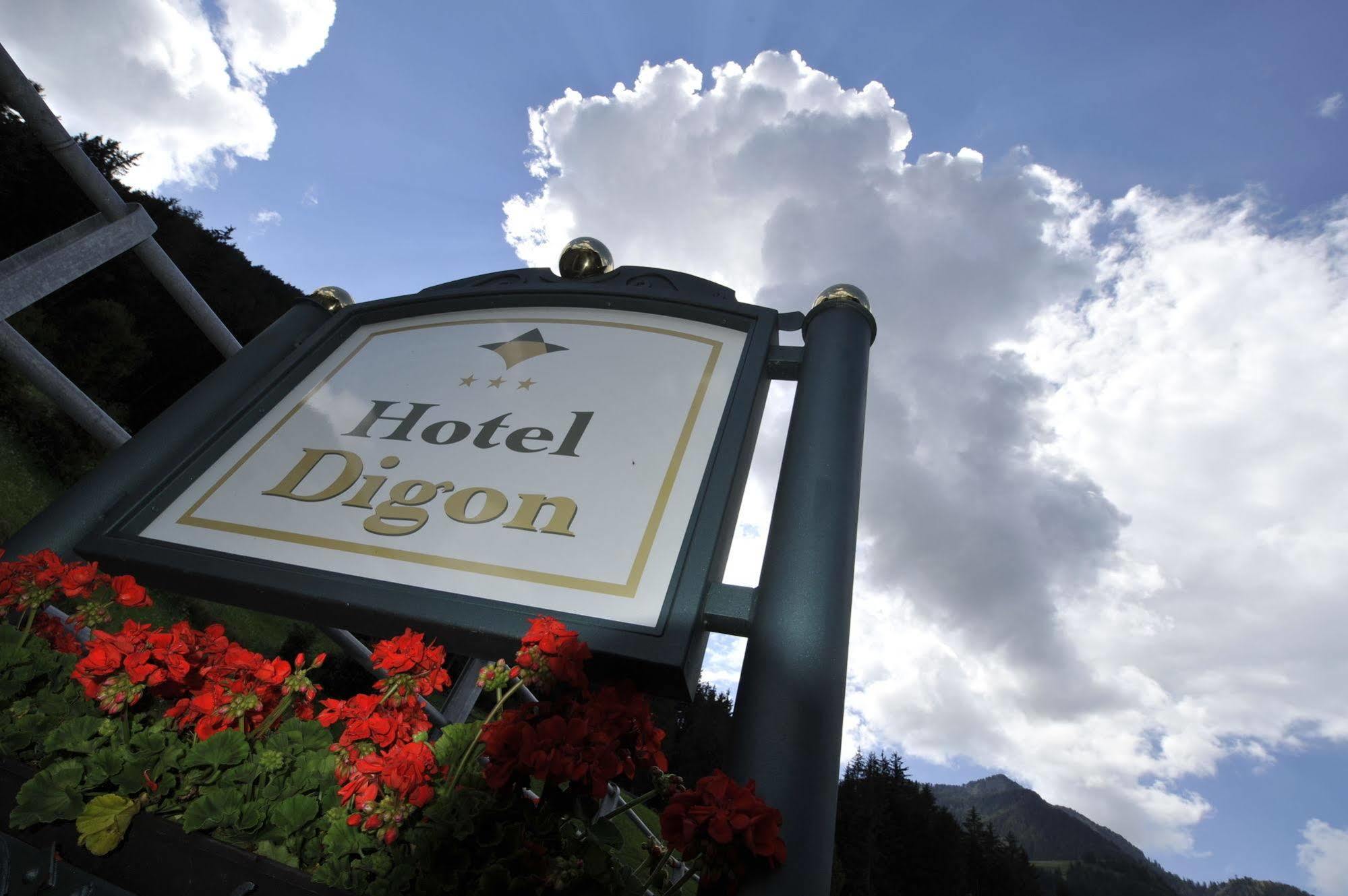 Hotel Digon St. Ulrich in Gröden Exterior foto